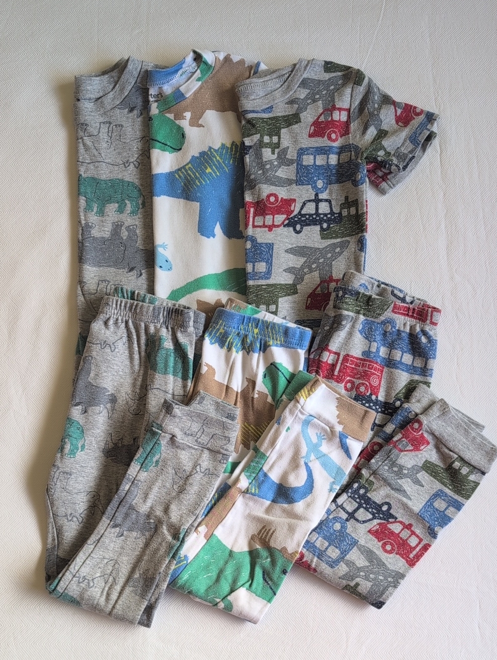 Child of Mine by Carters 3 Pack T-shirts & Pants Pajama Sets Lot 5T GUC